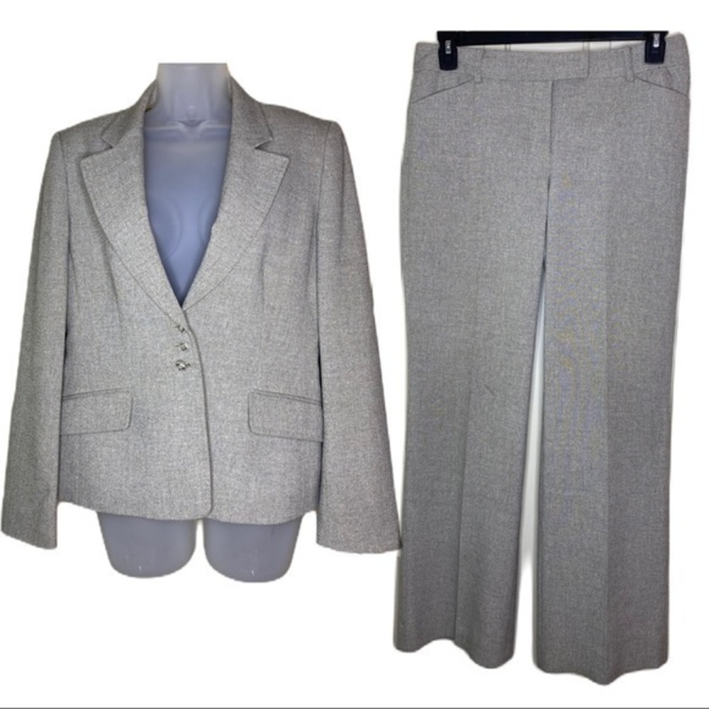 Ann Klein Gray Dress Suit 3 Button Blazer Closure Seam Pressed Pants / Size 8